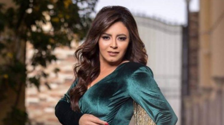 المطربة ياسمين نيازي 