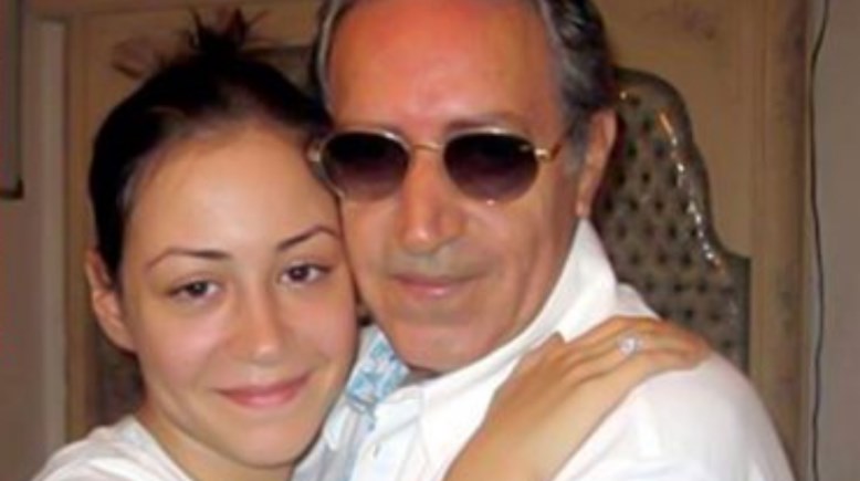 منة شلبي رفقة والدها