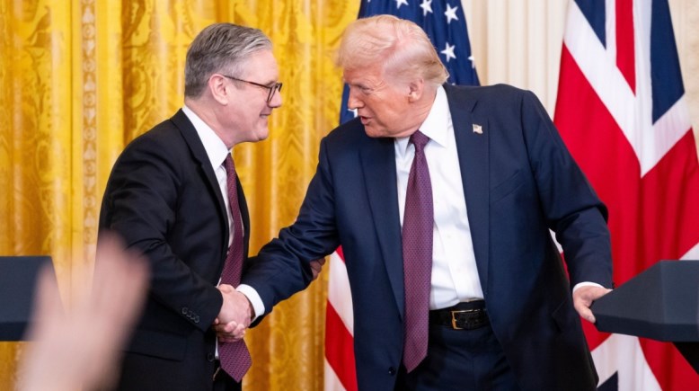 دونالد ترامب ورئيس الوزاء البريطاني 