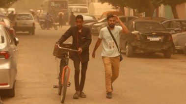 عاصفة ترابية