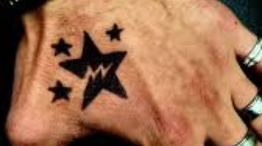 وشم على الكف