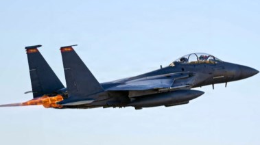 مقاتلة اف 15 الأمريكية 