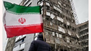 آثار قصف مستشفى غاندي في طهران 