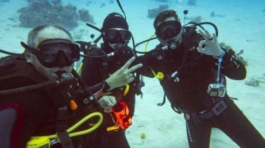 البحر الأحمر تضم أكثر من 60 موقعاً للغطس 