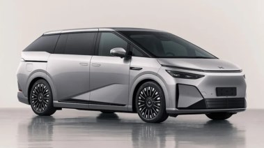 سيارة XPENG X9