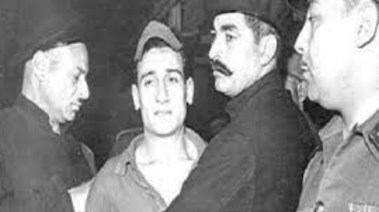 السفاح الوسيم بعد القبض عليه 