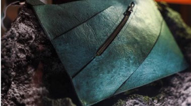 حقيبة جلد تي ريكس المصنوعة من كولاجين ديناصورات 