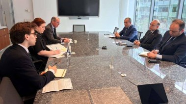 جانب من اجتماع وزير الاستثمار والتجارة الخارجية