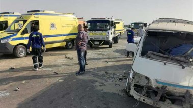 دفعت هيئة الإسعاف بعدد من السيارات إلى موقع الحادث