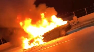 حريق سيارة بكورنيش جليم في الإسكندرية 