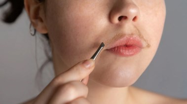 إزالة شعر الوجه