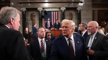 نافذة ال60 يوم تضع ترامب في مأزق ومواجهة مع الجمهوريون ... فهل سينهي الرئيس الأمريكي الصراع مع إيران 