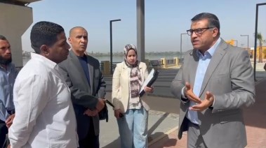 محافظ قنا فى كورنيش النيل 