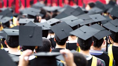 الخرجيين الاوائل