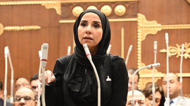 عضو مجلس الشيوخ، ولاء هرماس