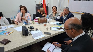 خلال الحوار 