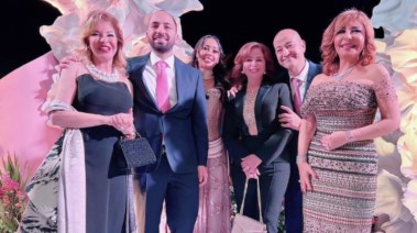 إلهام شاهين في خطوبة نجل عمرو أديب ولميس الحديدي