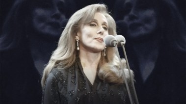 الفنانة فيروز