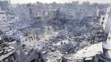 آثار الدمار في غزة بسبب الحرب الإسرائيلية