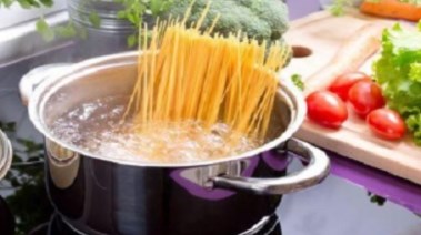 سلق المكرونة 