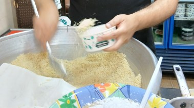 صورة الكسكسي أثناء تحضيرة