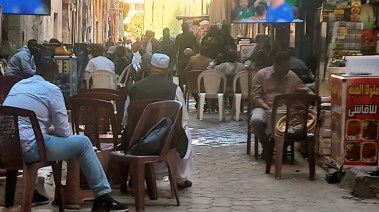 تجمعات السودانيين في مقهى شعبي 