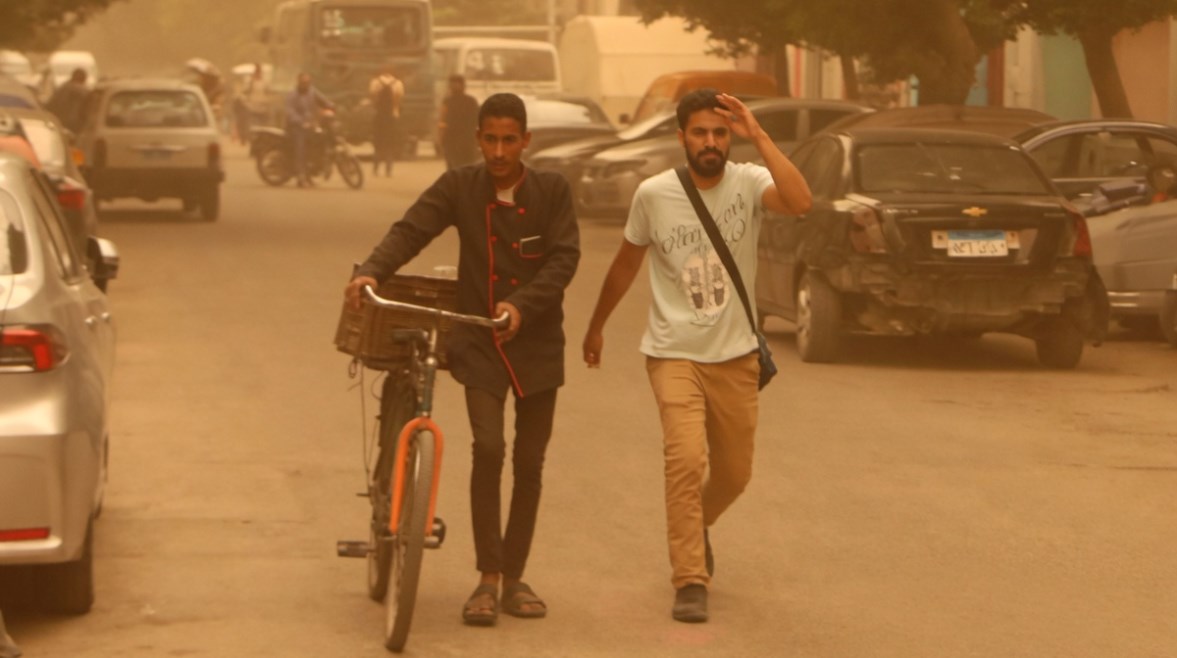 عاصفة ترابية