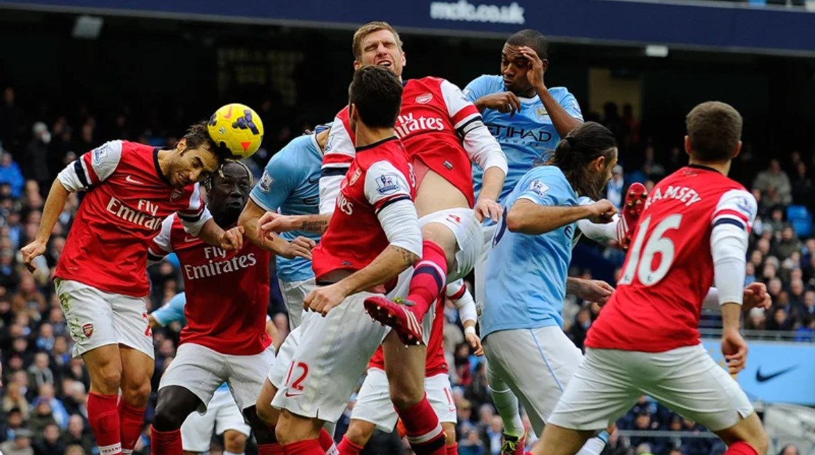 تاريخ مواجهات مانشستر سيتي وآرسنال