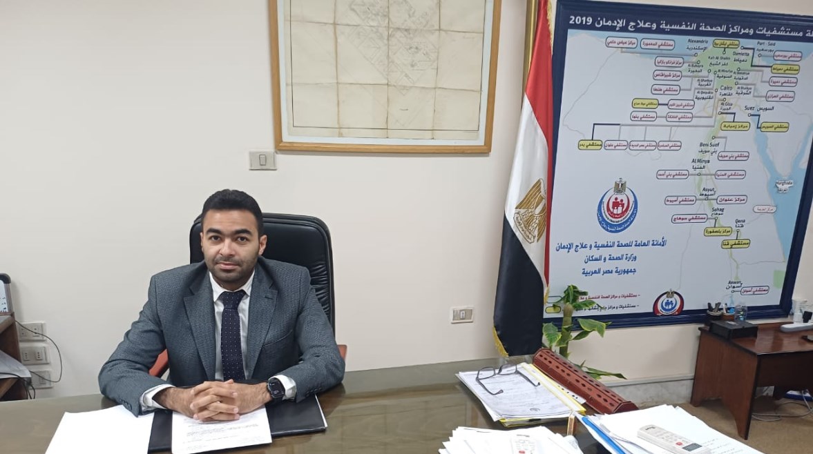  الدكتور أيمن عباس