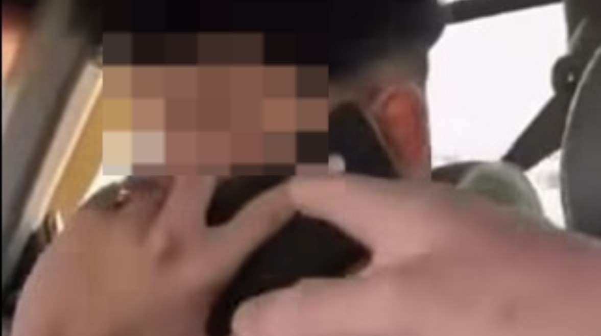 سائق السيارة