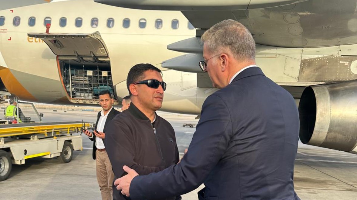  البترول يستقبل جثمان المهندس حسام خليفة بمطار القاهرة