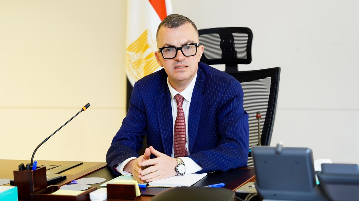 وزير التخطيط أحمد رستم