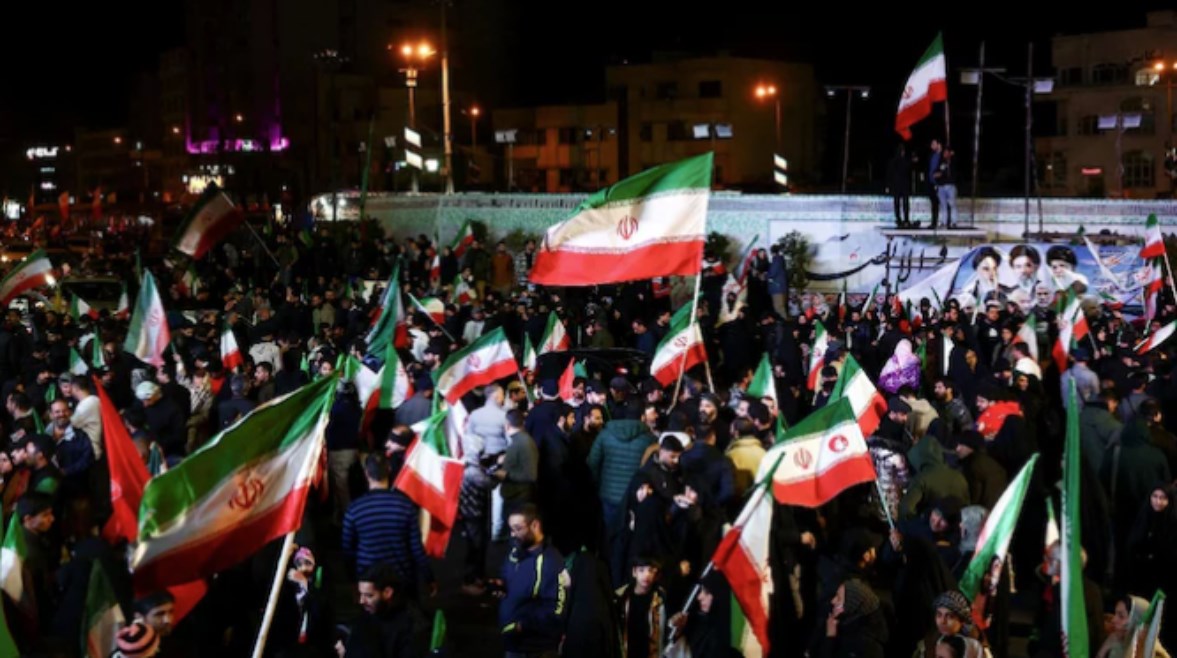 احتفالات في إيران بوقف الحرب