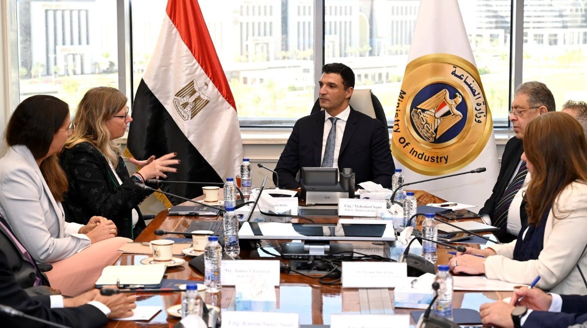 اجتماع وزير الصناع مع وفد فولكس فاجن 