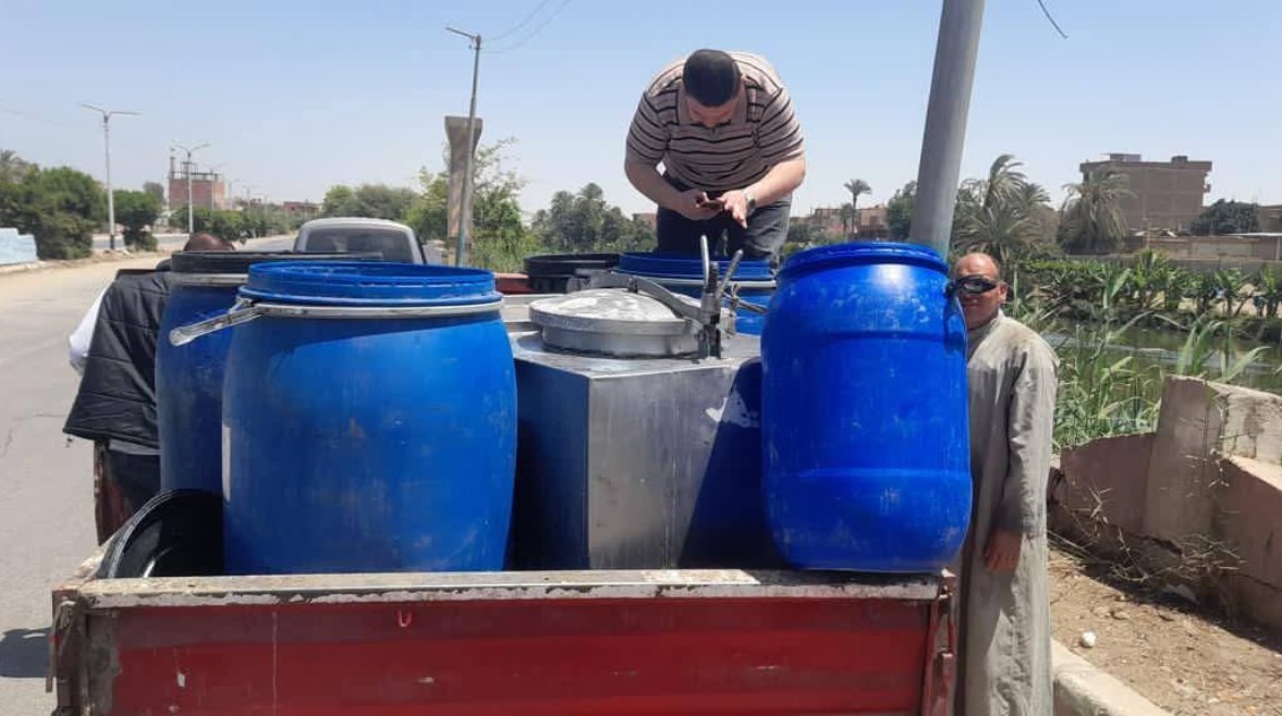 ضبط سيارة محملة بألبان مغشوشة