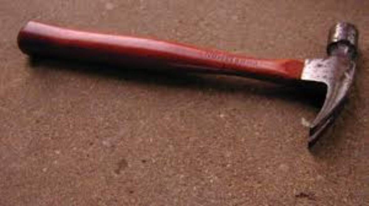 مطرقة - أرشيفية