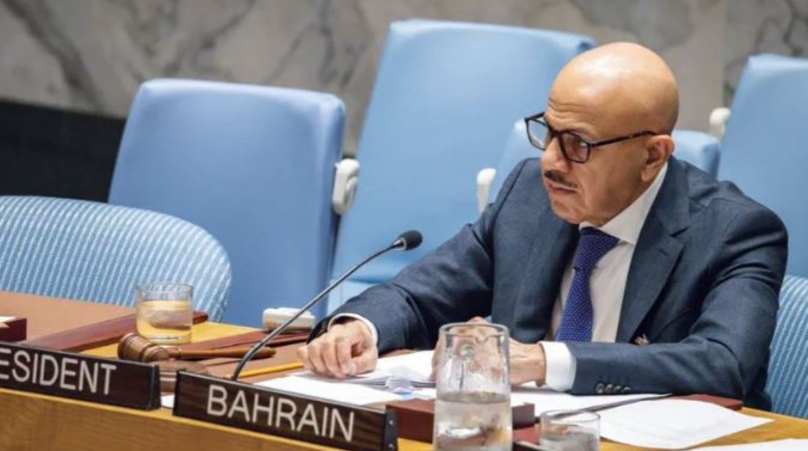  وزير الخارجية البحريني عبد اللطيف بن راشد الزياني