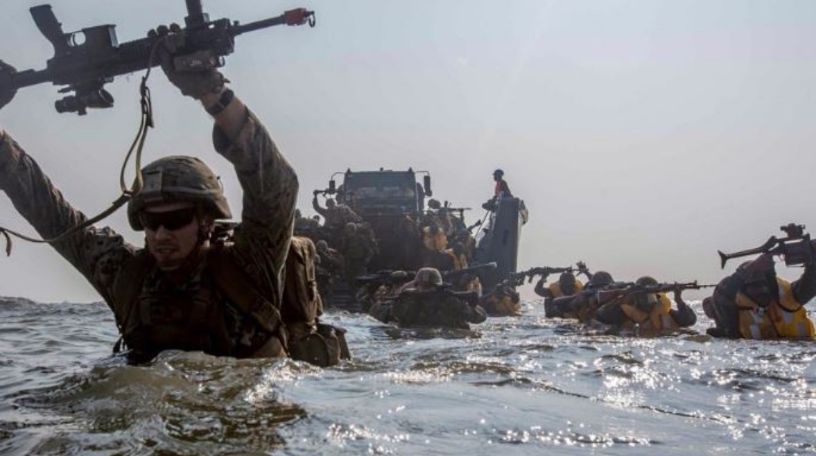 البحرية الأمريكية