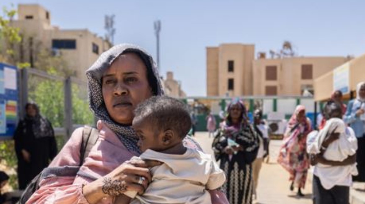 لاجئة سودانية