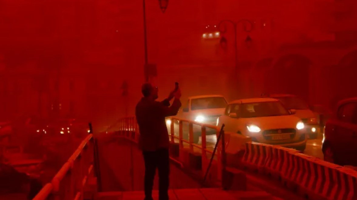 العاصفة الدموية