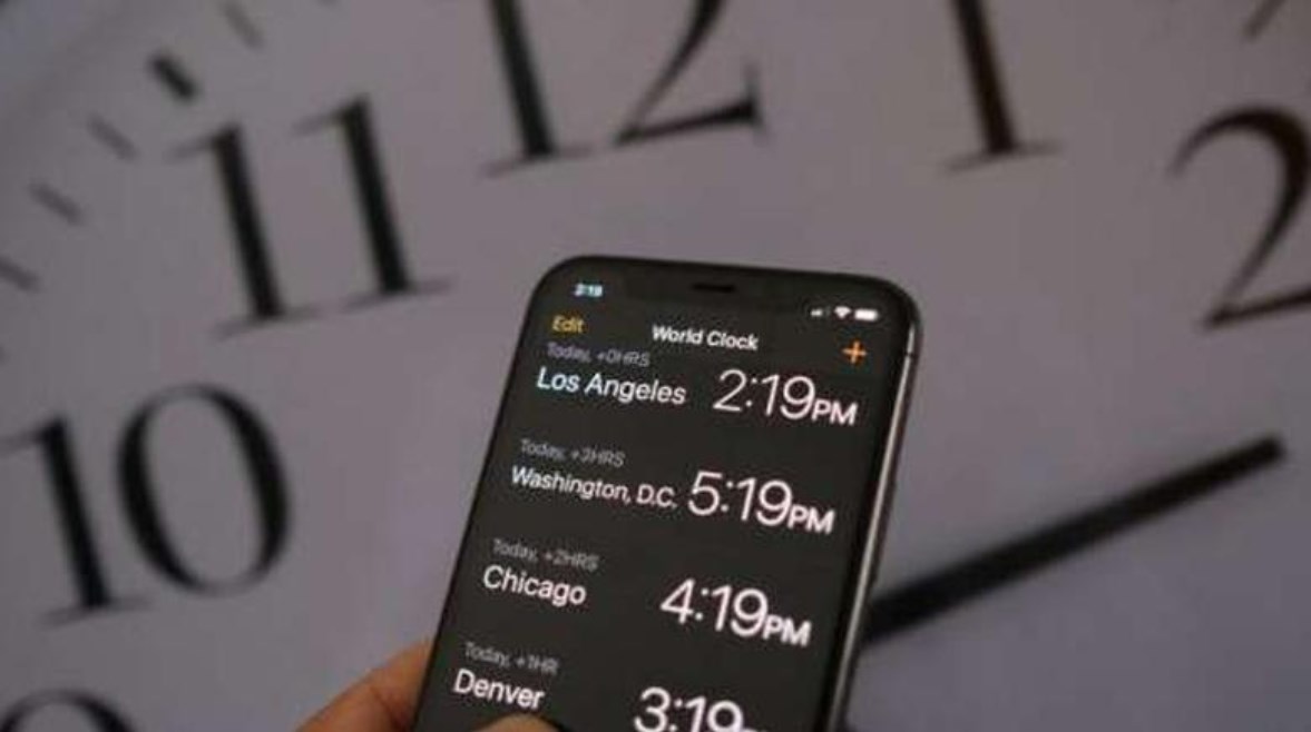 مشكلة توقيت الرسائل في الموبايل