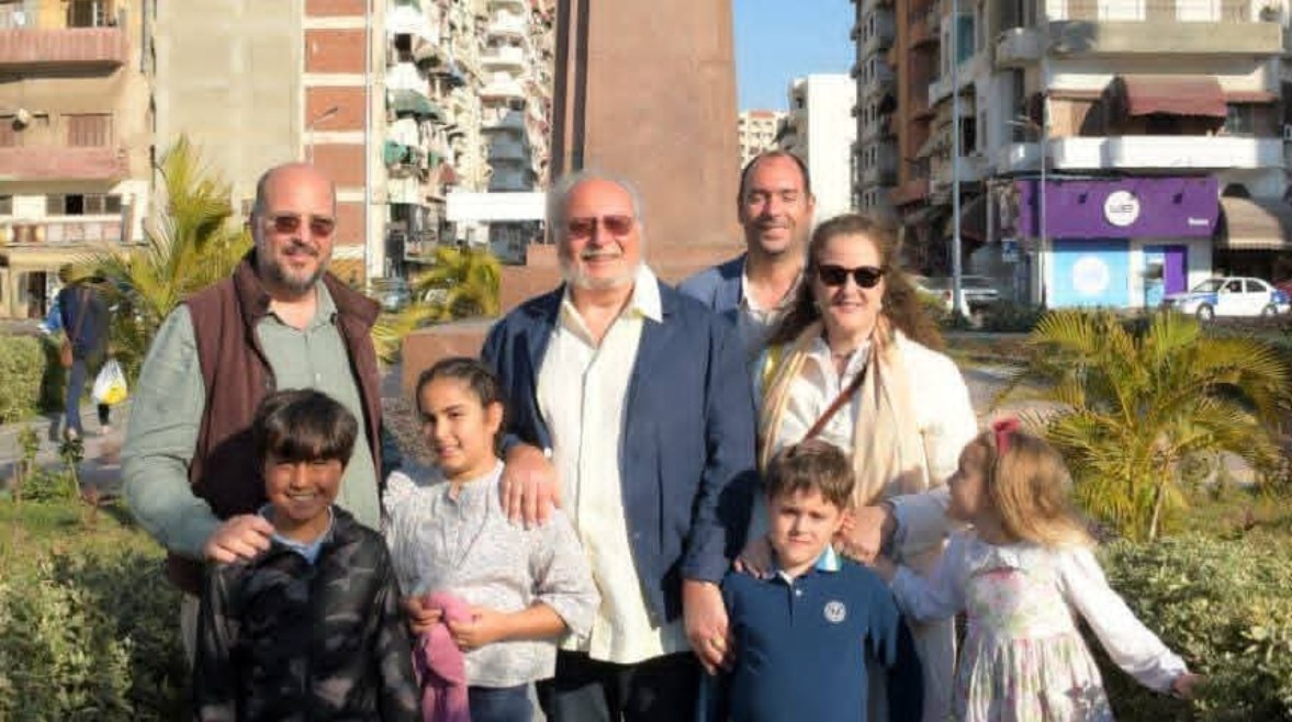 جولة ملكية في بورسعيد.. أحمد فؤاد الثاني يتفقد المعالم السياحية برفقة العائلة الملكية زيارة ملكية لمدينة القناة