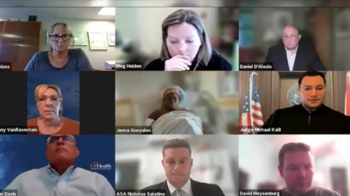 جلسة استماع افتراضية للمحكمة