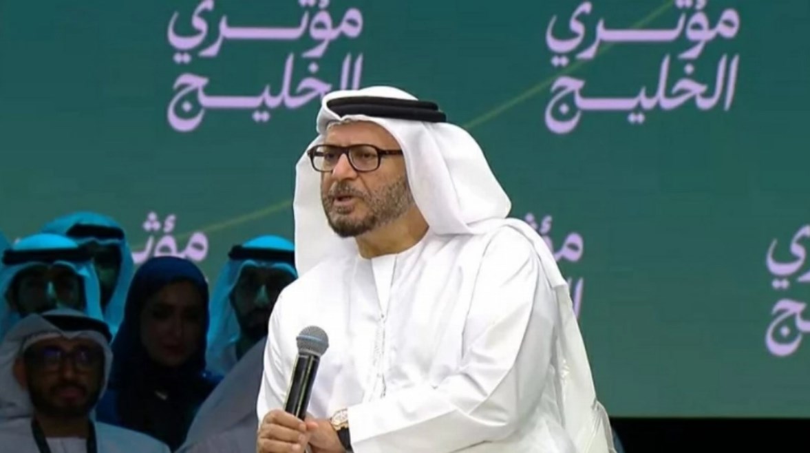 أنور قرقاش المستشار الدبلوماسي لرئيس دولة الإمارات