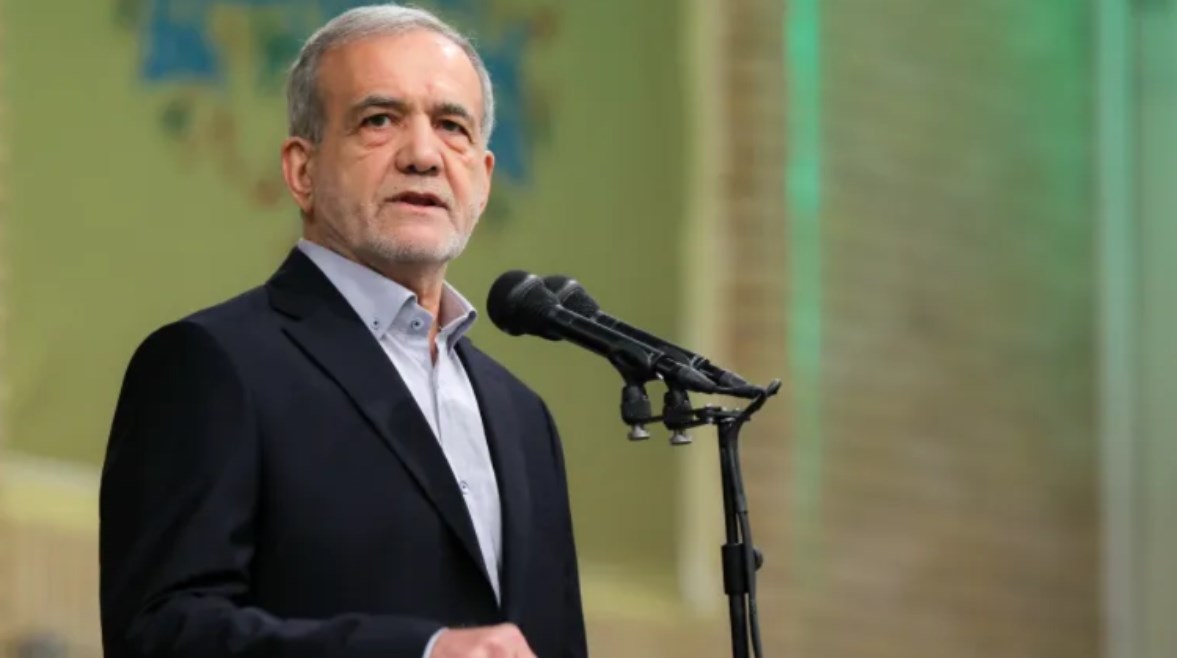 الرئيس الإيراني مسعود بيزشكيان عن مضيق هرمز الحصار عليه محكوم عليه بالفشل