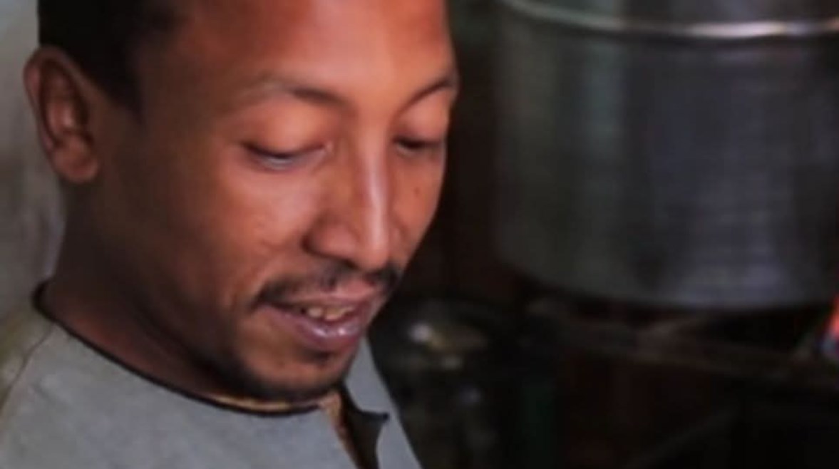 الشاب حسن الشهير بموته 