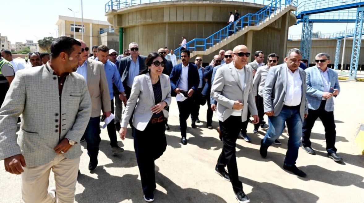 وزيرة الإسكان ومحافظ الأقصر