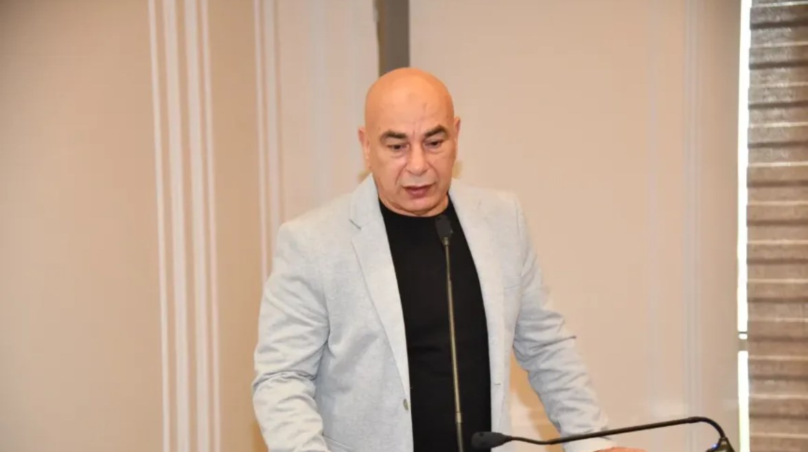  المدير الفني للمنتخب الوطني لكرة القدم، حسام حسن