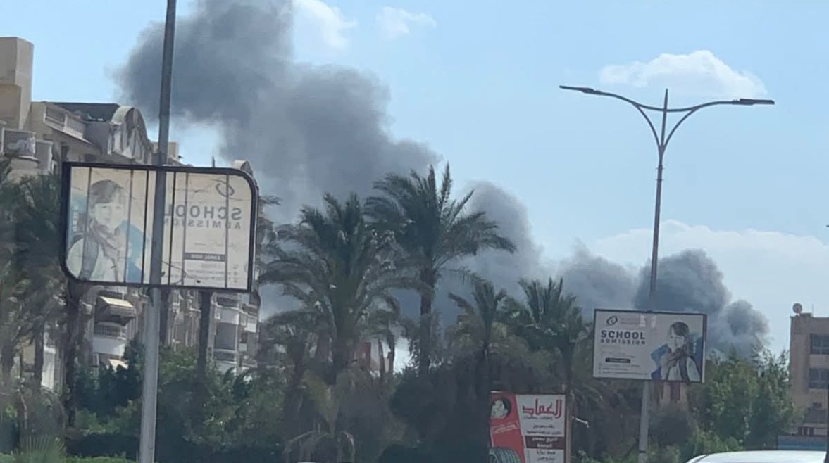 جانب من الحريق