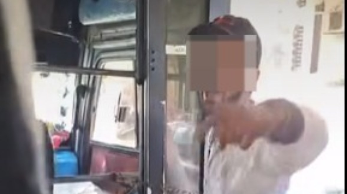 لقطة من الفيديو 